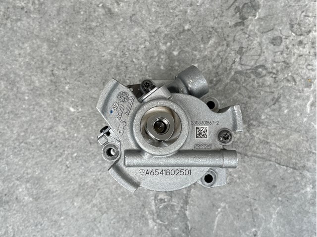 Насос масляний A6541802501 MERCEDES