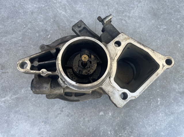 Насос вакуумний XS7Q2A451BH FORD