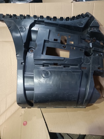 Ліве кріплення заднього бампера 51127357147 BMW