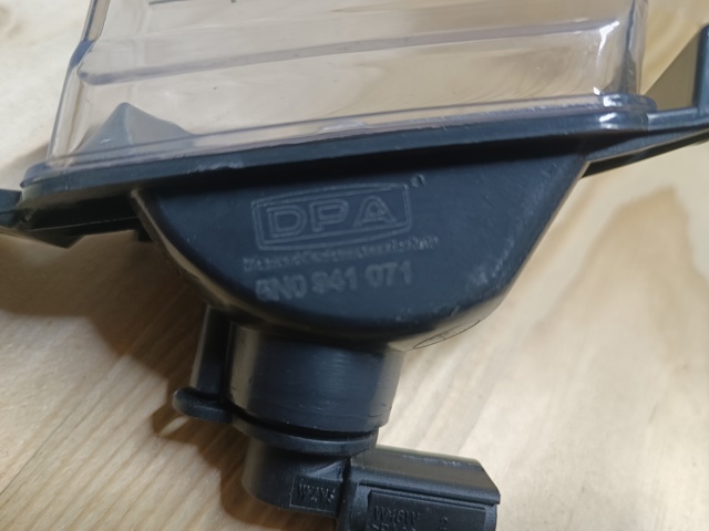 Ліхтар заднього ходу лівий 5N0941071 MARKET (OEM)