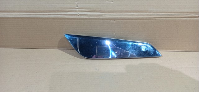 Молдинг переднього правого крила 7349594 BMW