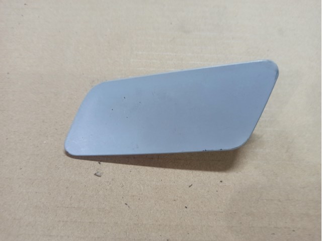 Накладка форсунки омивача фари передньої 7P6807367 DIAMOND