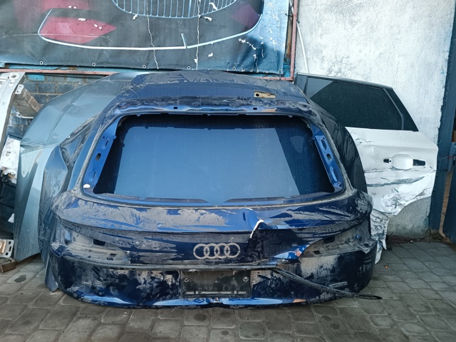 Треті двері 8R0827023C VAG