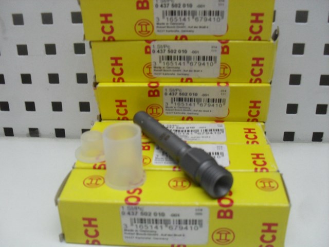 Форсунка дизельна в зборі, розпилювач + тримач 0437502010 BOSCH