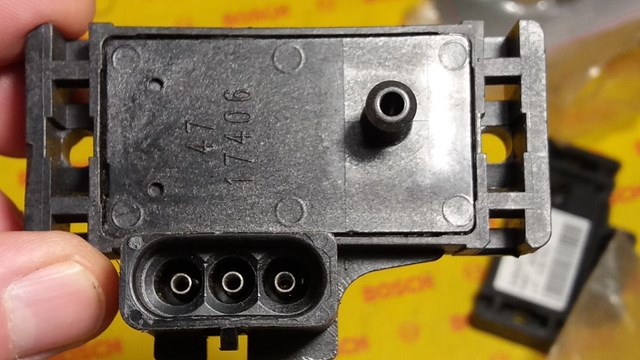Датчик наддува 12569240 GM
