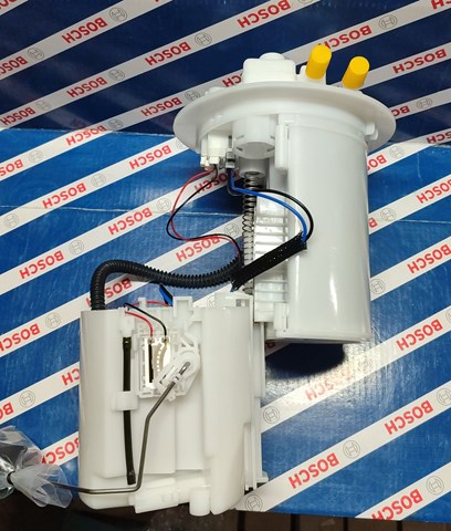 Модуль паливного насосу, з датчиком рівня палива Тойота Ауріс UKP