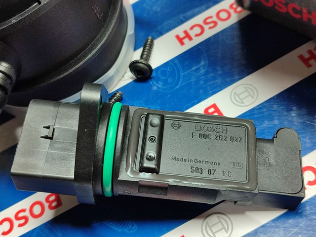 Датчик впуску повітря F00C2G2027 BOSCH