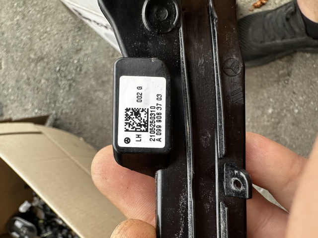 Покажчик повороту дзеркала, лівий A0999063703 MERCEDES