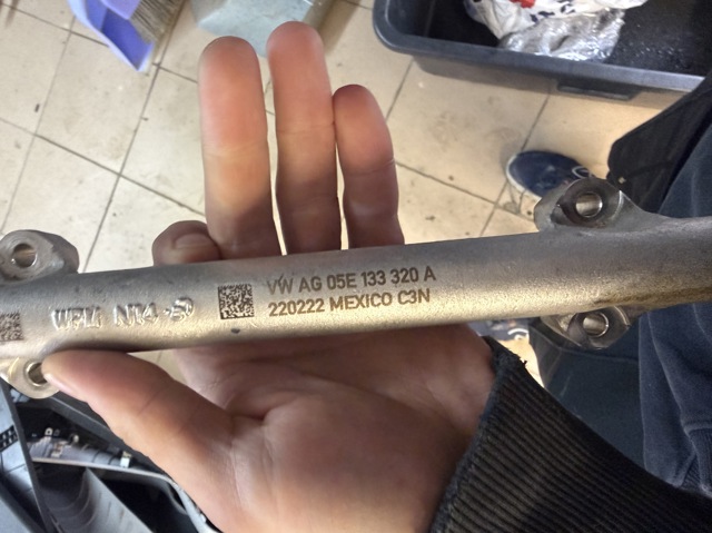 Паливна рампа 05E133320A VAG