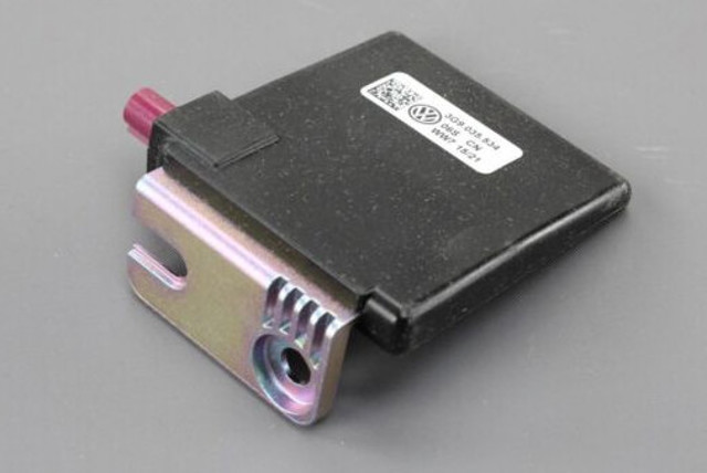 Антена GPS 3G9035534 VAG