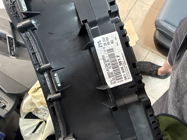 Приладова дошка-щиток приладів 561920981F VAG