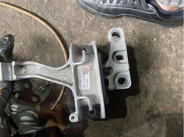 Права подушка двигуна 5Q0199262BQ VAG