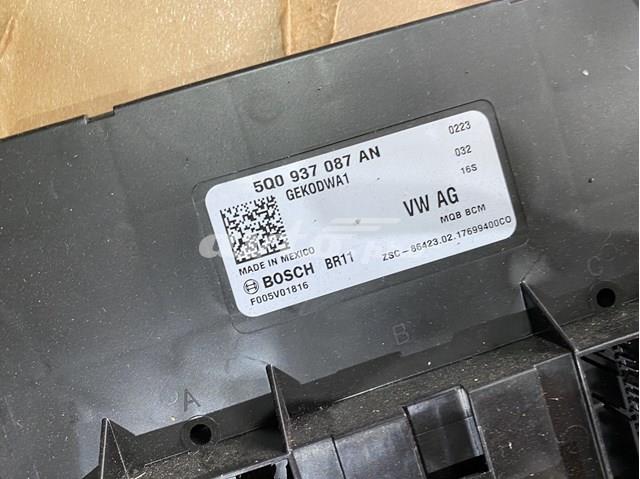 Блок комфорту 5Q0937087AN VAG