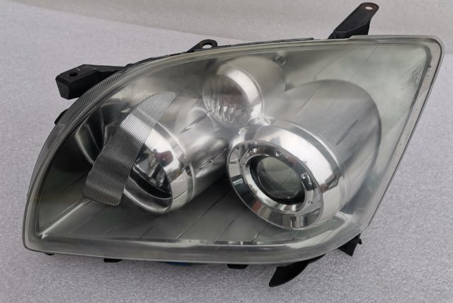 Блок фара ліва 8117005240 TOYOTA