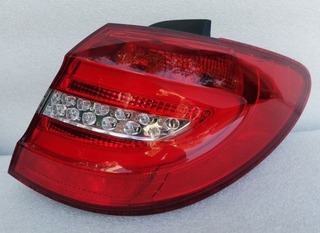Ліхтар задній правий A2468200664 MERCEDES