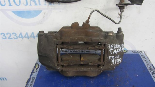 Колодки гальмівні передні, дискові 0446504070 TOYOTA