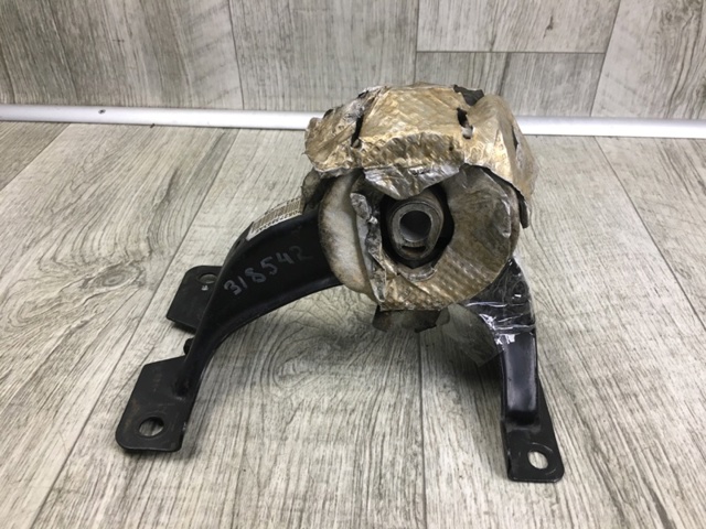 Подушка (опора) двигуна, задня 05273893AE CHRYSLER