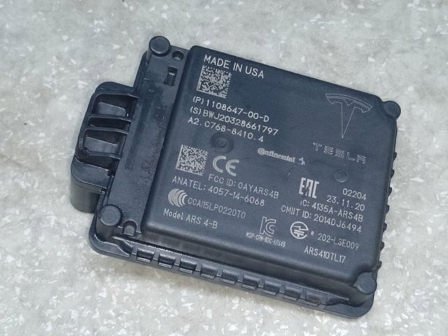 Радарний датчик дистанції 110864700D TESLA