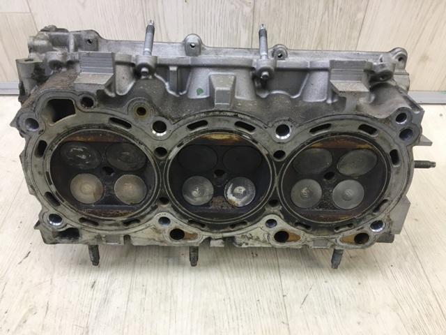 Головка блоку циліндрів (ГБЦ), ліва 11090CD700 NISSAN
