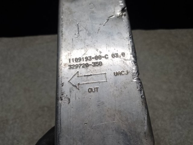 Кронштейн підсилювача переднього бампера 110919300C TESLA