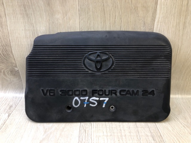 Кришка двигуна декоративна 1120920011 TOYOTA