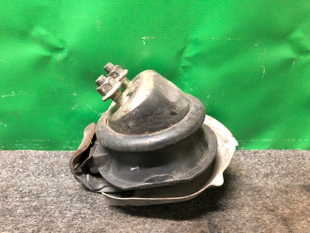 Подушка (опора) двигуна, передня 112201W300 NISSAN