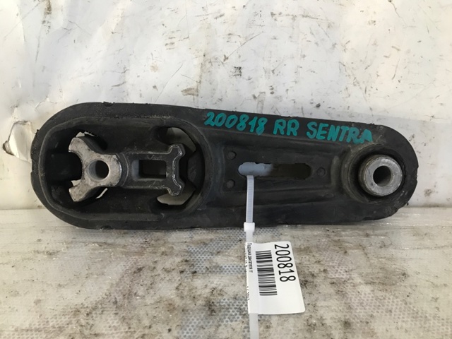 Задня подушка двигуна 113601KA0A NISSAN