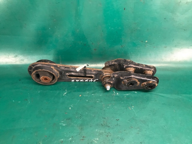 Подушка (опора) двигуна, ліва нижня 11360JD00A NISSAN