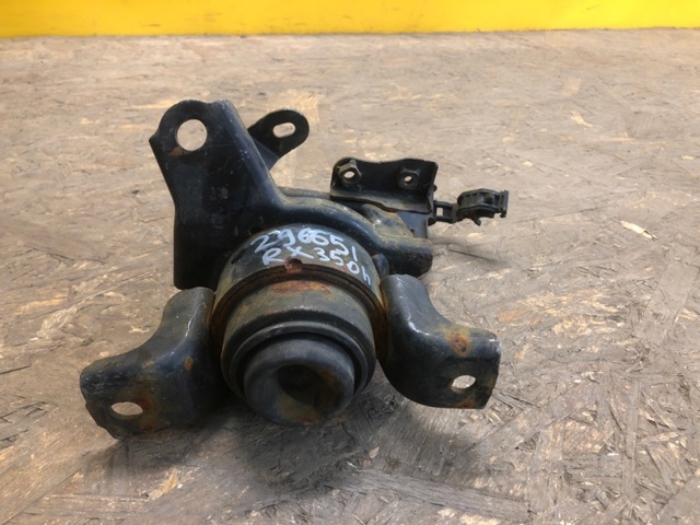 Права подушка мотора 1230531080 TOYOTA