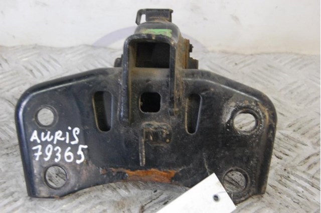 Ліва подушка двигуна 123720D140 TOYOTA