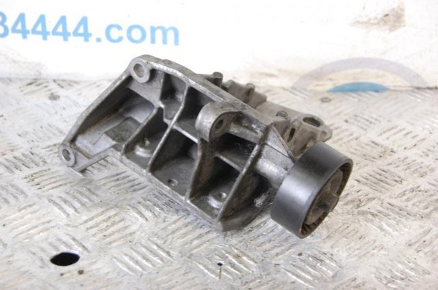 Кронштейн натягувача ременя ГРМ 13156AA052 SUBARU