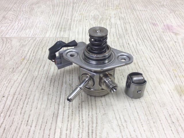 Штовхач паливного насосу 132311KC6E NISSAN