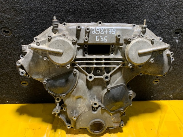 Кришка двигуна передня 13501AC705 NISSAN