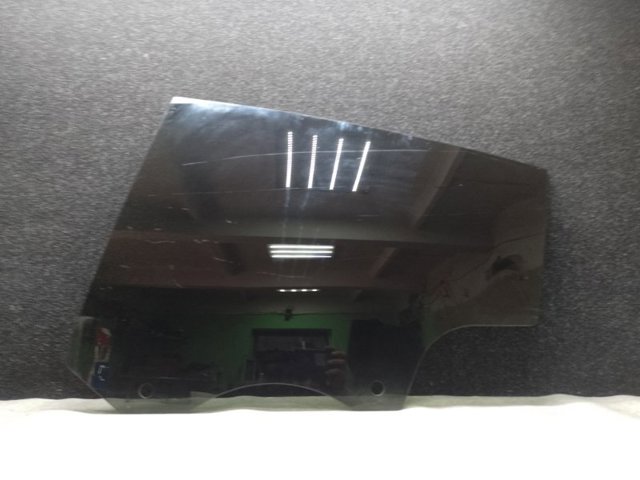Скло задніх дверей, лівих 149550600B TESLA