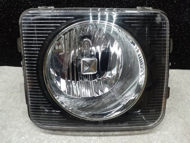 Фара правая 15951164 GM