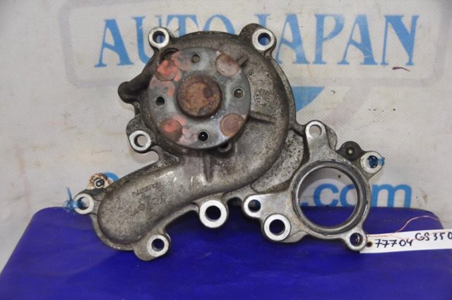Водяний насос 1610039496 TOYOTA