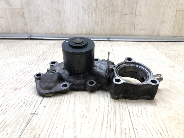 Насос охолодження 1610069395 TOYOTA