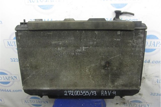 Радіатор водяний 1640028190 TOYOTA