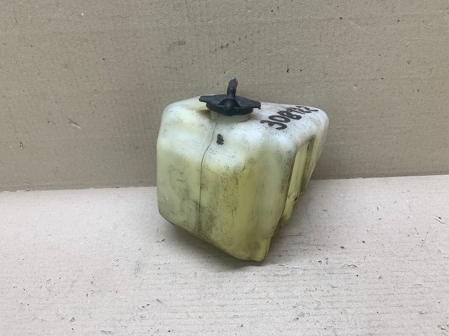 Водяний бачок системи охолодження 1647020060 TOYOTA