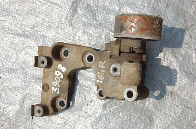 Натягувач приводного ременя 1662031013 TOYOTA