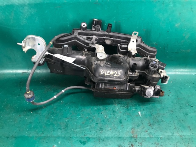 Колектор впускний 1710136082 TOYOTA
