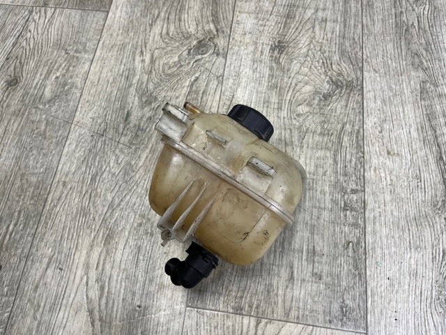 Бачок для води 17137539267 BMW