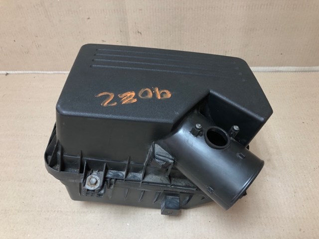 Корпус повітряного фільтра 177000H102 TOYOTA