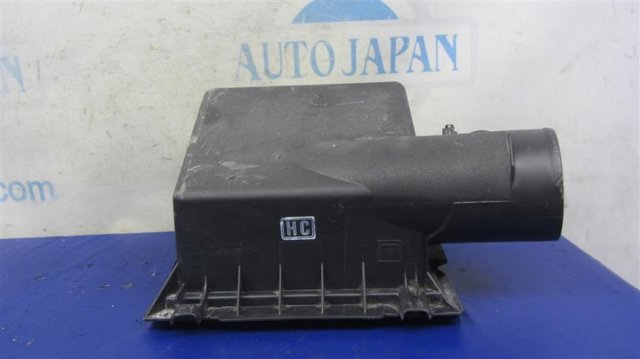 Корпус повітряного фільтра, верхня частина 1770536140 TOYOTA