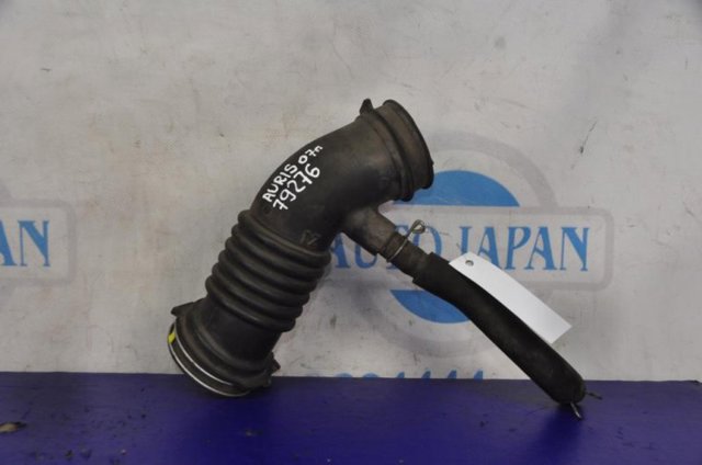 Патрубок повітряний 178800D090 TOYOTA