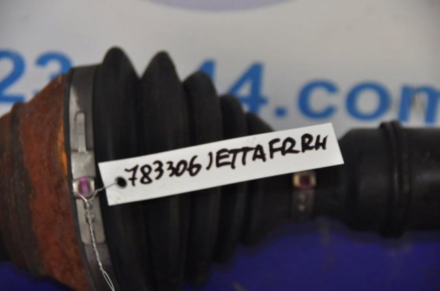 Привід правий 1K0407272EF VAG