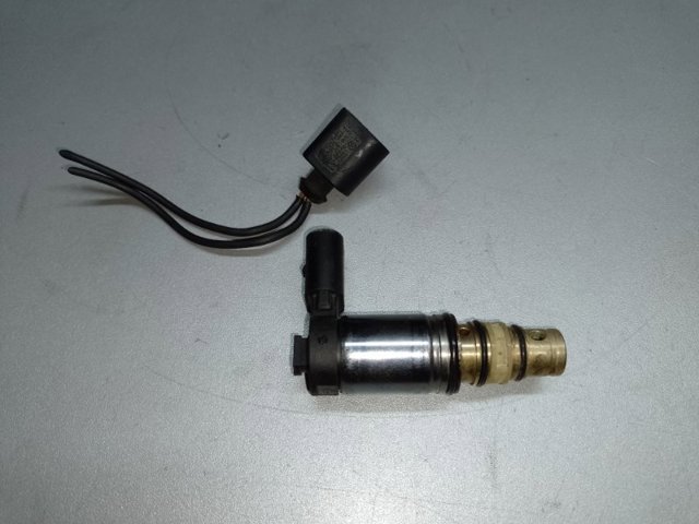 Компресор системи кондиціювання 1K0820859G VAG