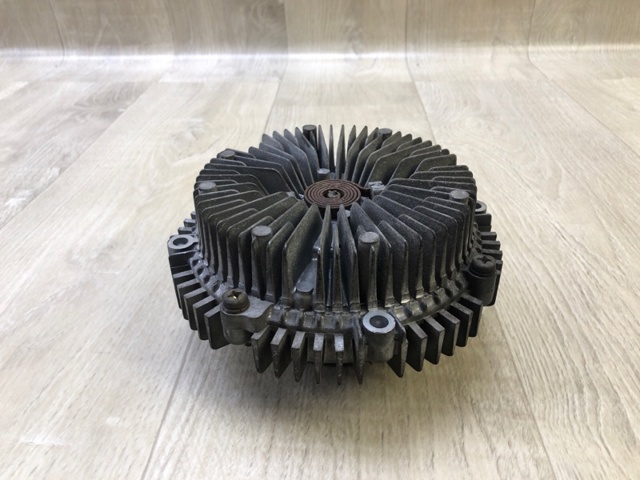 Вискомуфта, вязкостная муфта вентилятора охолодження 210826P003 NISSAN