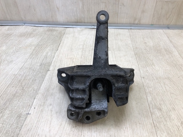 Права подушка двигуна 21810G2000 HYUNDAI
