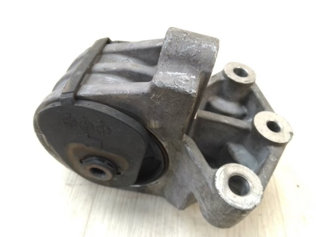 Подушка (опора) двигуна, ліва 218304D100 HYUNDAI